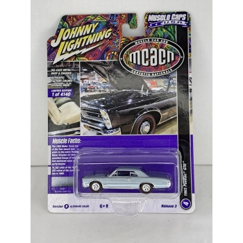 Johnny Lightning 1:64 Pontiac GTO (MCACN) 1965 bluemist slate